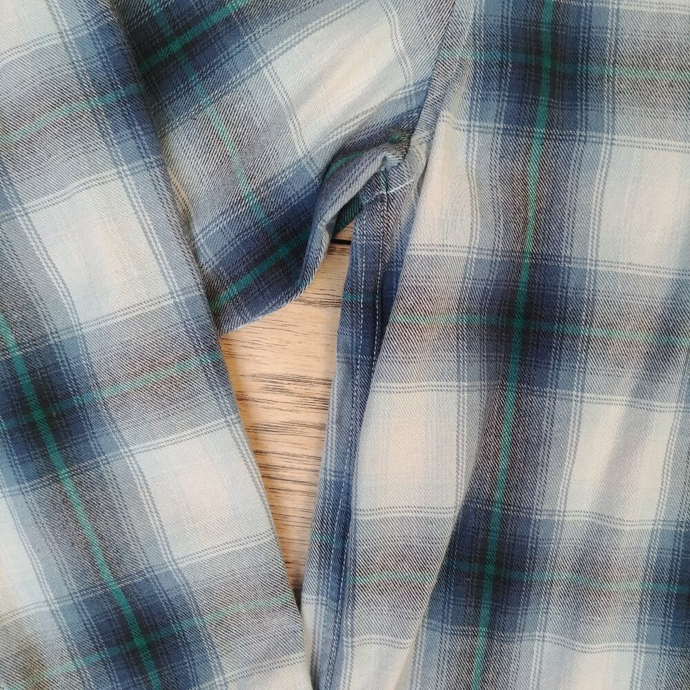 Pendleton Men Medium button down shirt 100% thick sturdy cotton blue plaid - Picture 4 of 14